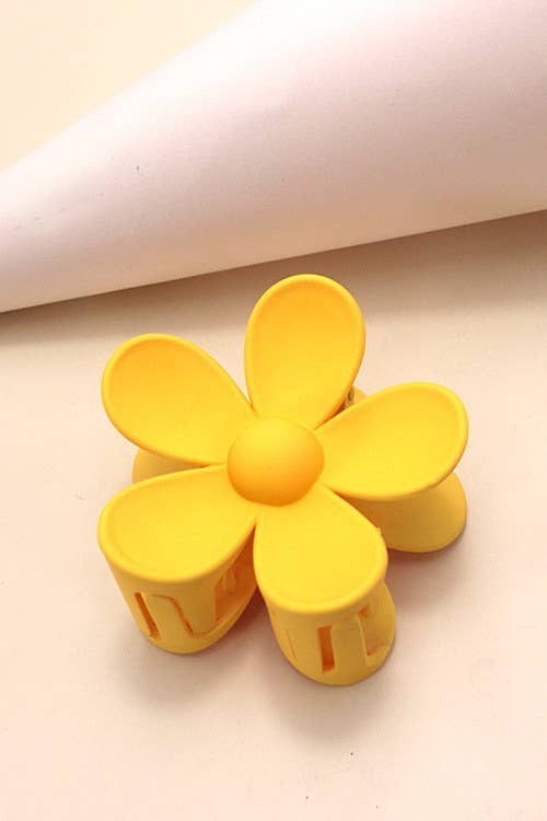 Oversized Flower Claw Clip