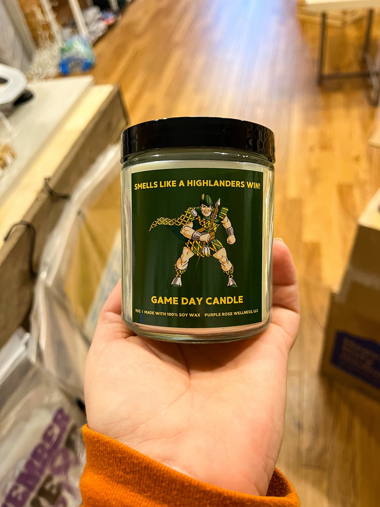 Smells Like a Highlander Win Candle
