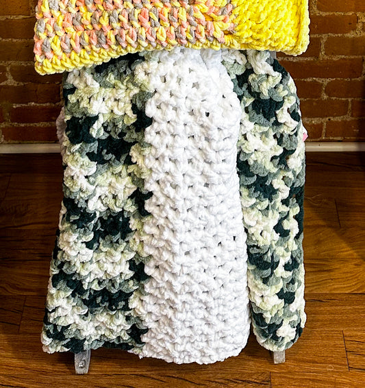 Crochet Baby Blanket Green & White
