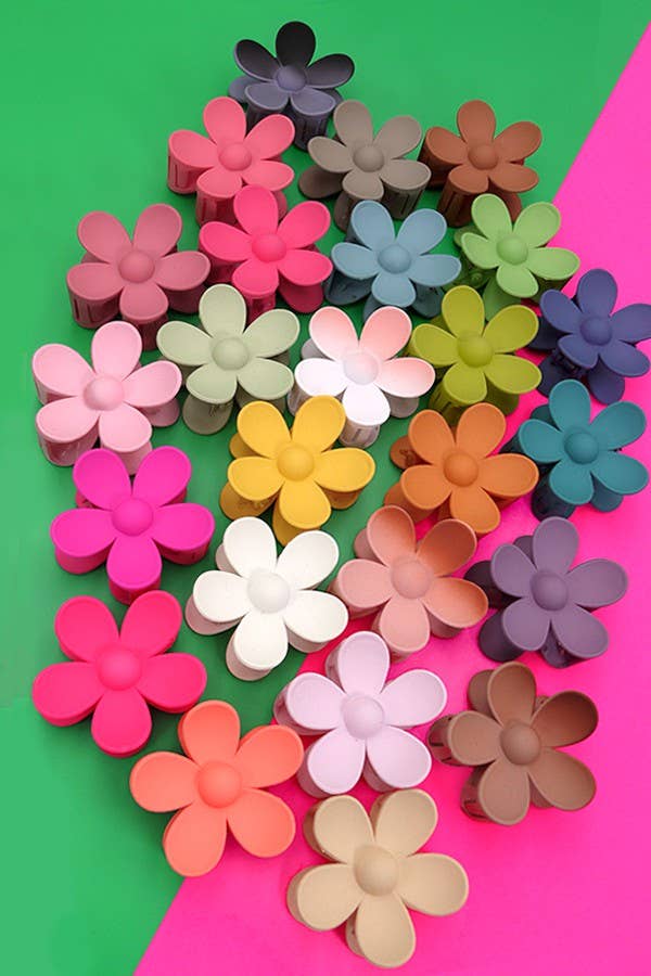 Oversized Flower Claw Clip