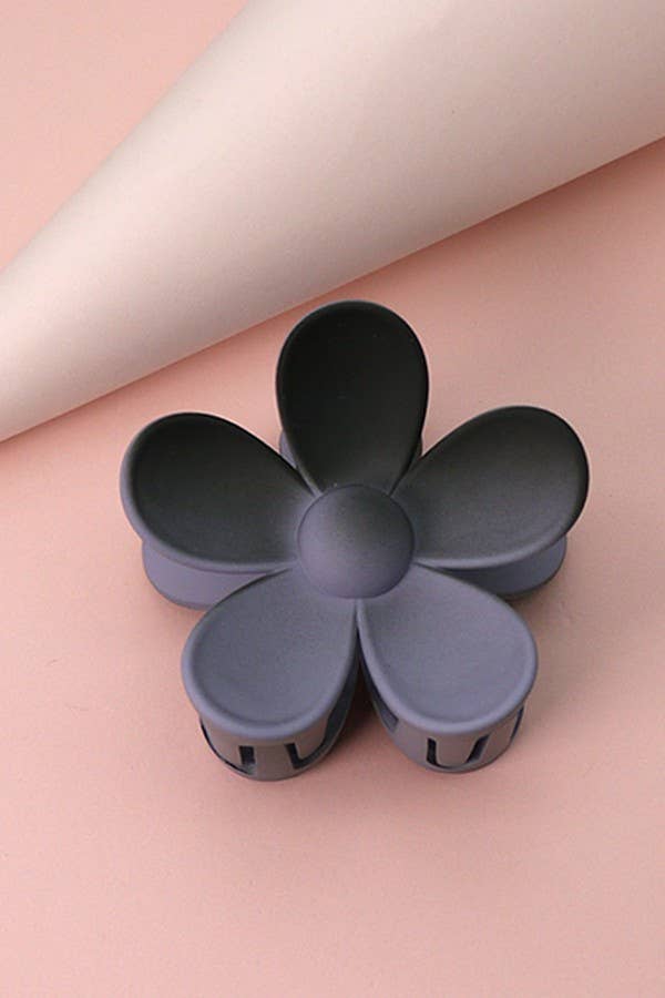 Oversized Flower Claw Clip