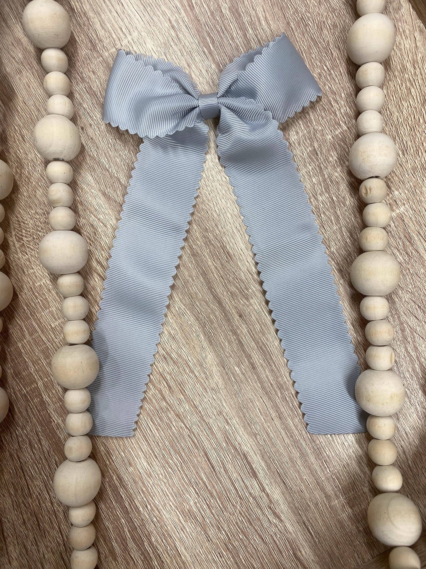 Scalloped Highlanders Bow