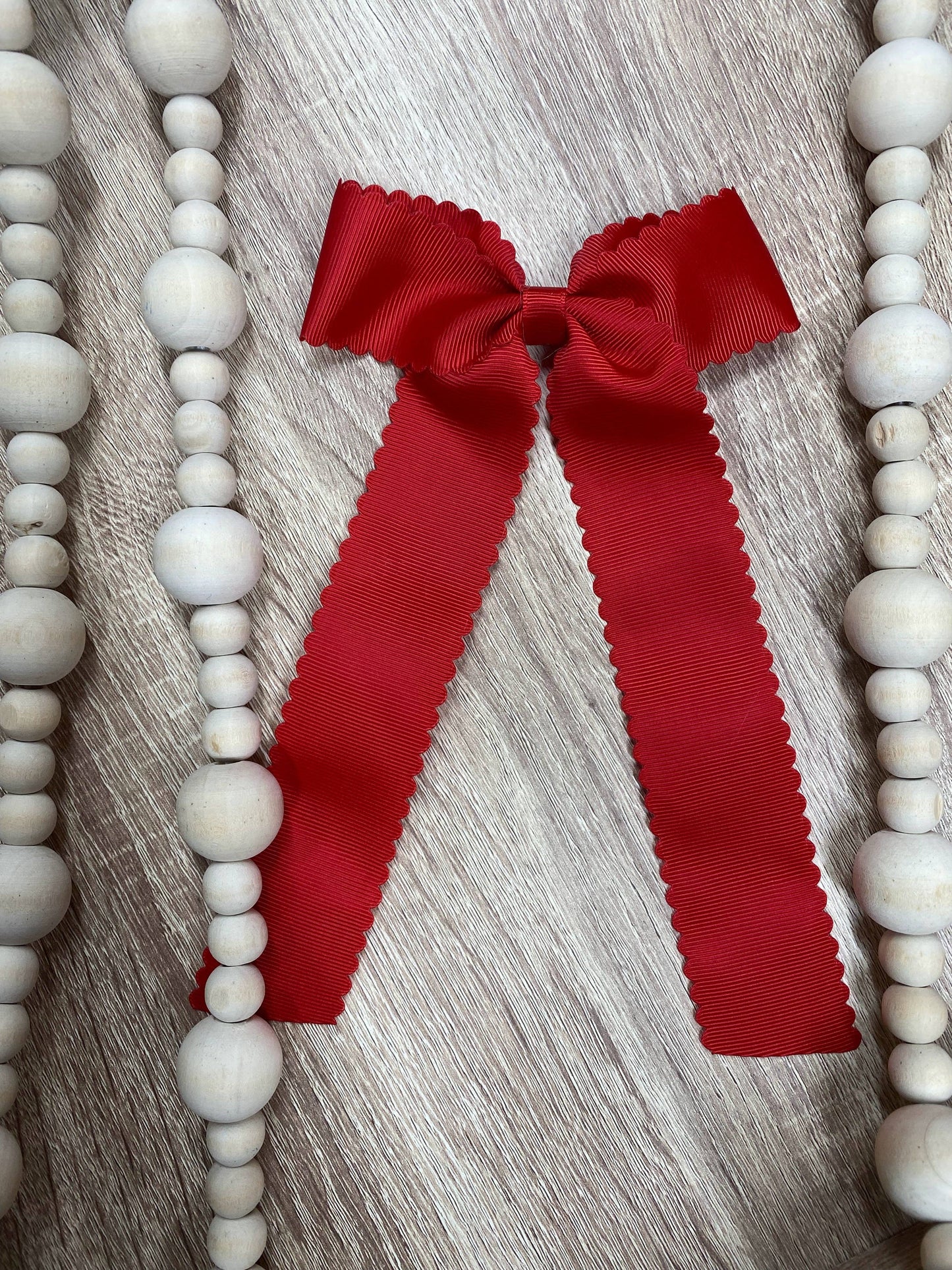 Scalloped Highlanders Bow