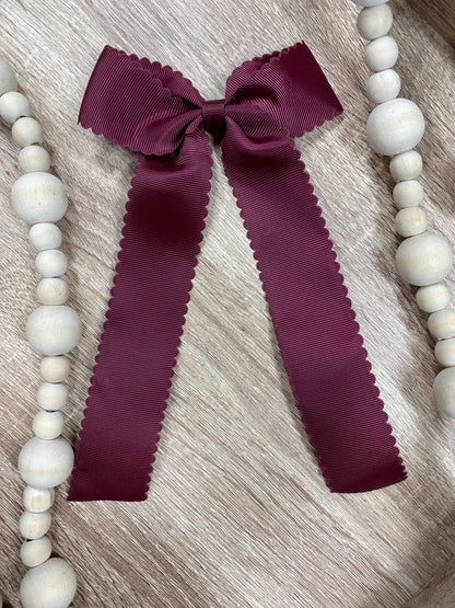 Scalloped Highlanders Bow