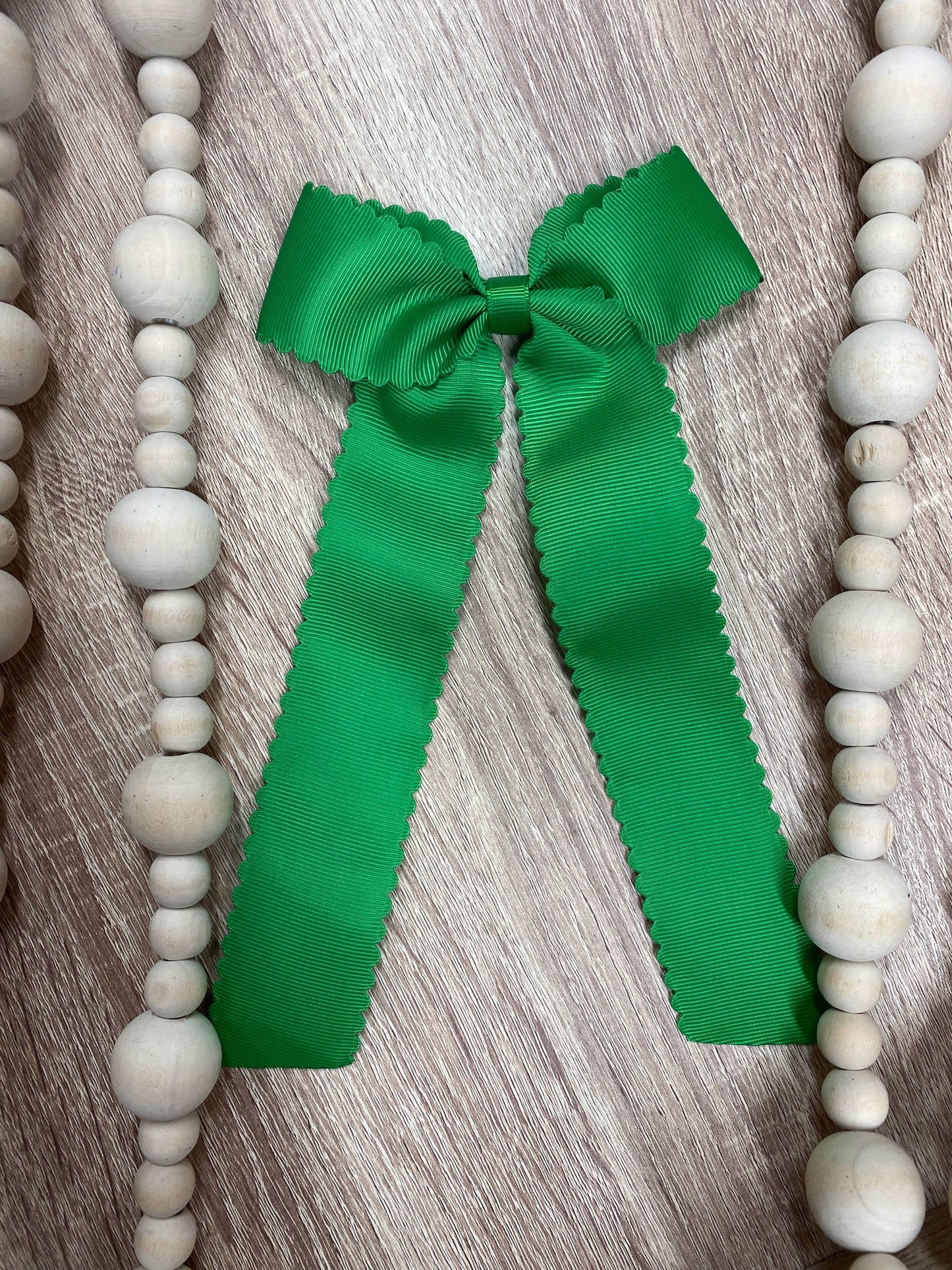 Scalloped Highlanders Bow