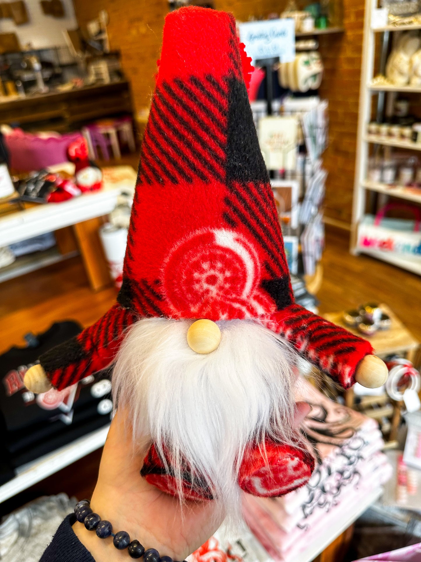 Red Wing Gnome Con