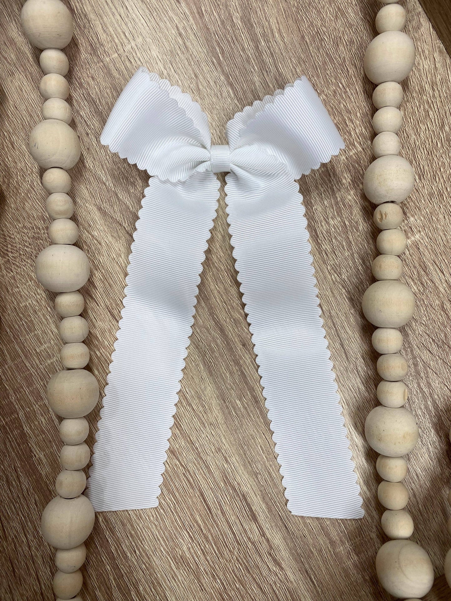 Scalloped Highlanders Bow